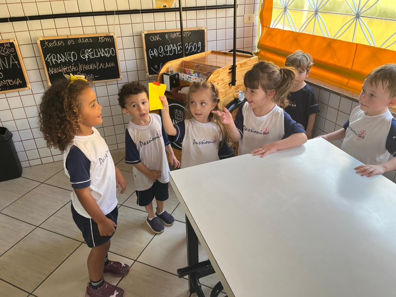 Pr Caa ao Tesouro Literrio Nossa Senhora Menina