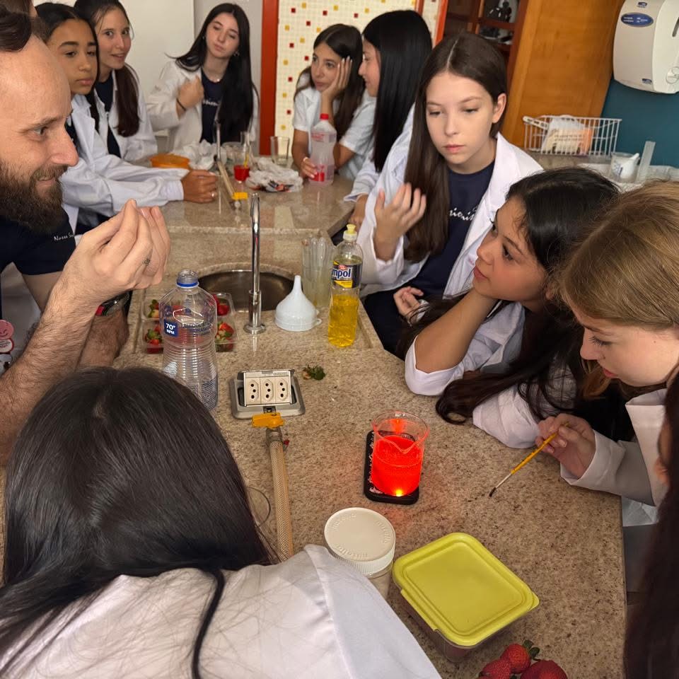 Atividade de Extrao de DNA! Nossa Senhora Menina