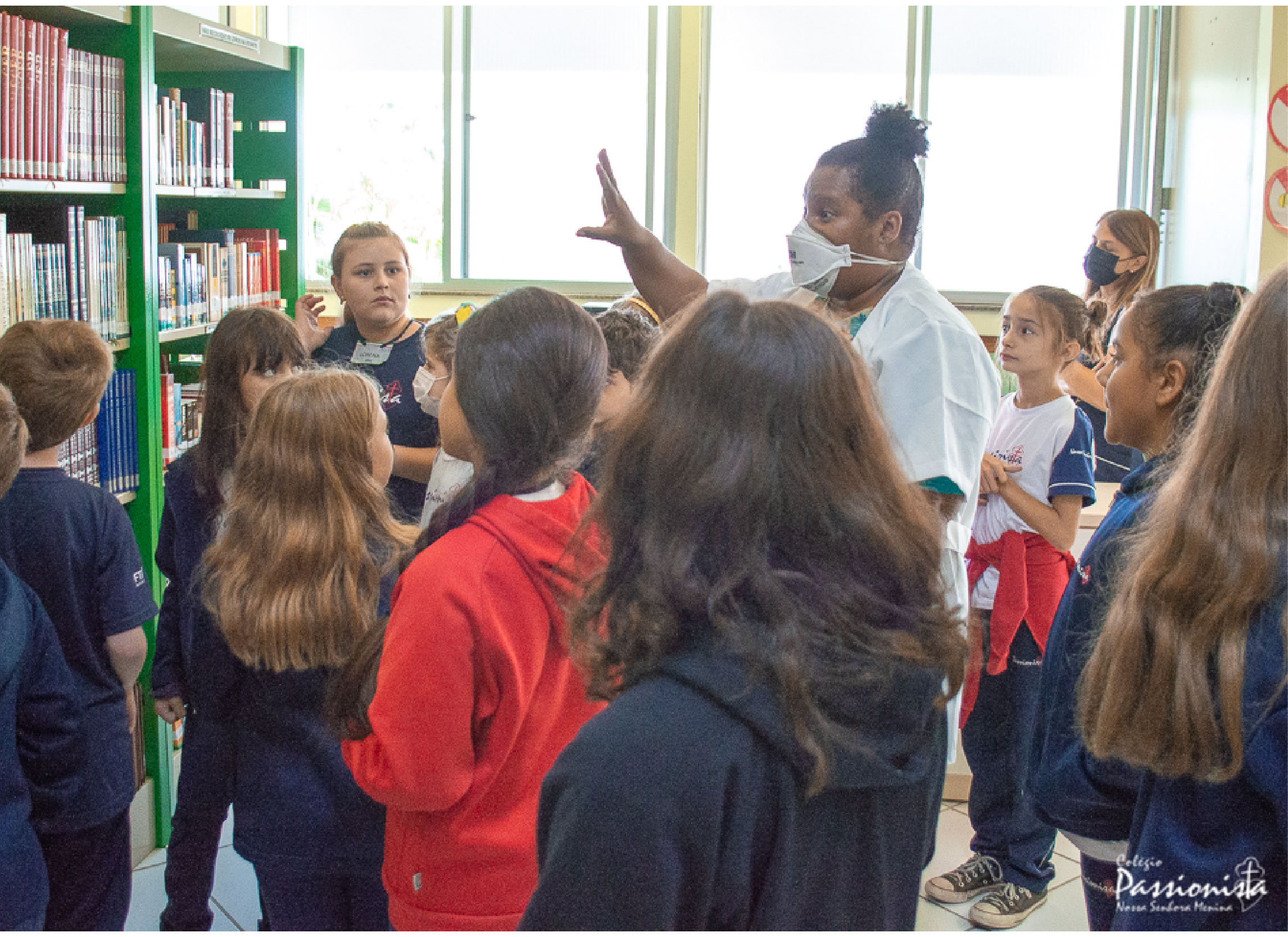 4 ano A na biblioteca! Nossa Senhora Menina