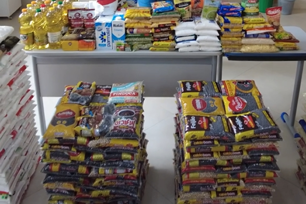 Aes de entrega de alimentos arrecadados na 20 Festa do Sorvete Nossa Senhora Menina