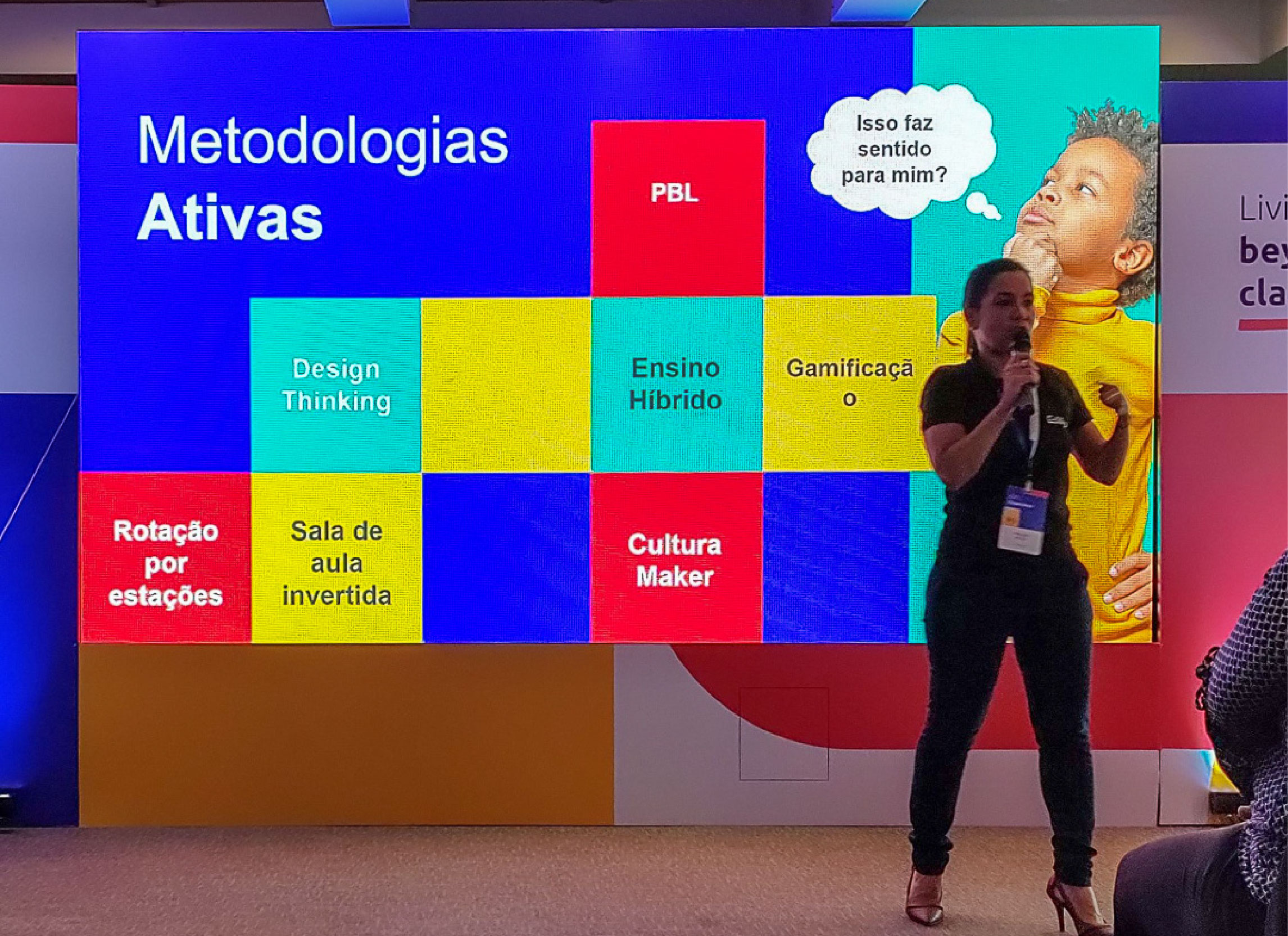 Passionista em evento sobre bilinguismo Nossa Senhora Menina