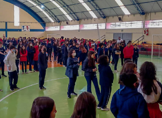 A vida  sempre a melhor escolha! Nossa Senhora Menina