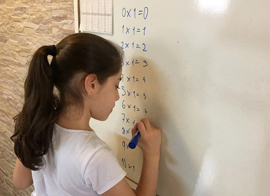 Ensino remoto com muita dedicao! Nossa Senhora Menina